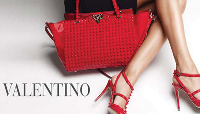 Valentino am. Валентино бренд. Valentino значок бренда. Valentino история бренда. Валентино фото бренда.