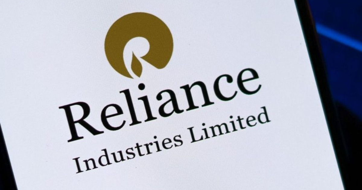 Reliance Industries Ltd: Live Stock Update and Price as of December 5, 2023  | Angel One