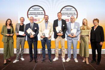 Karl Mayer receives the German Award for Sustainability 